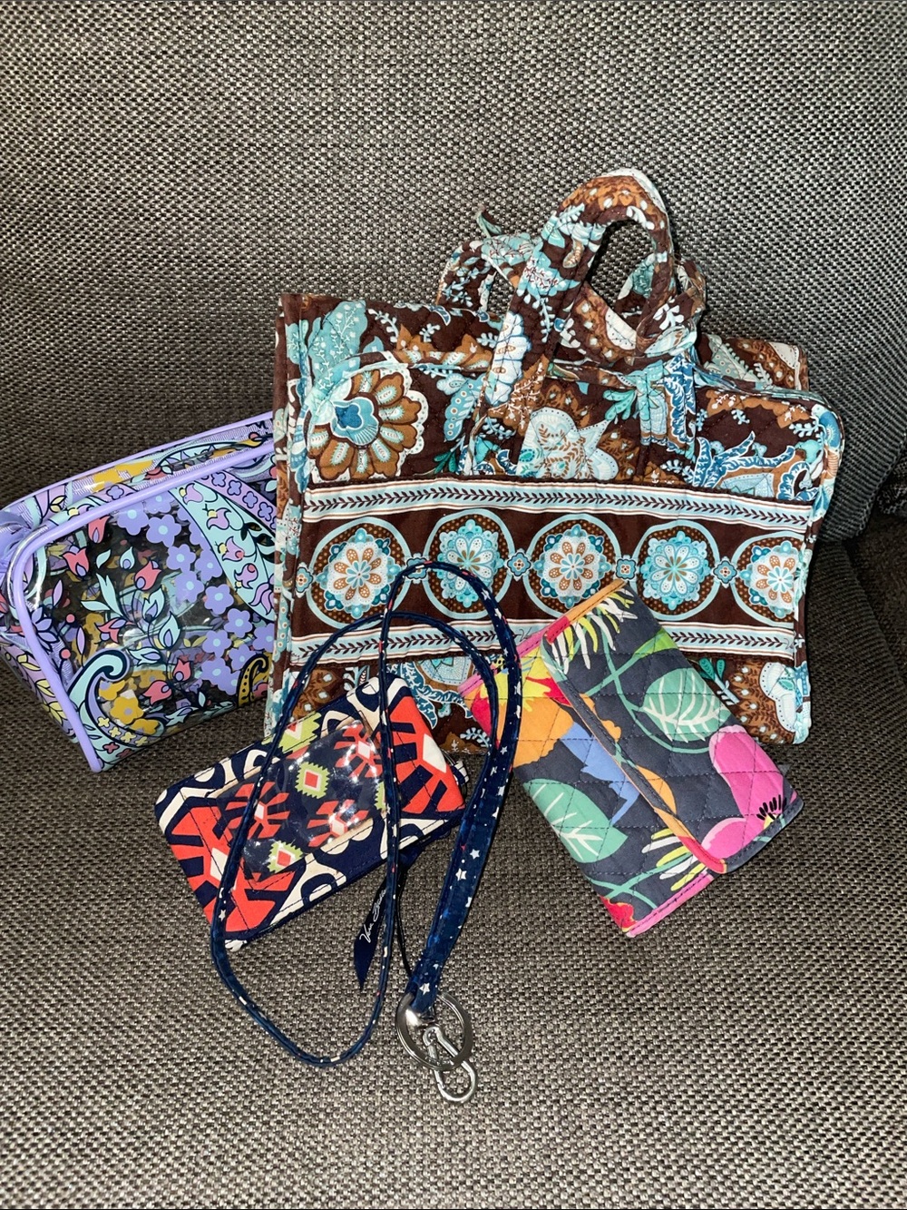 Vera Bradley bundle of 5 items   All in good condition.